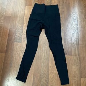 Athleta black leggings with pockets